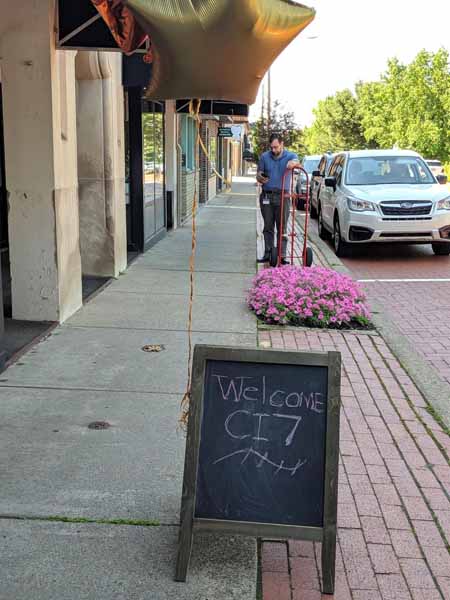 "Welcome Ci7" sign outside Mystery Lovers Bookshop